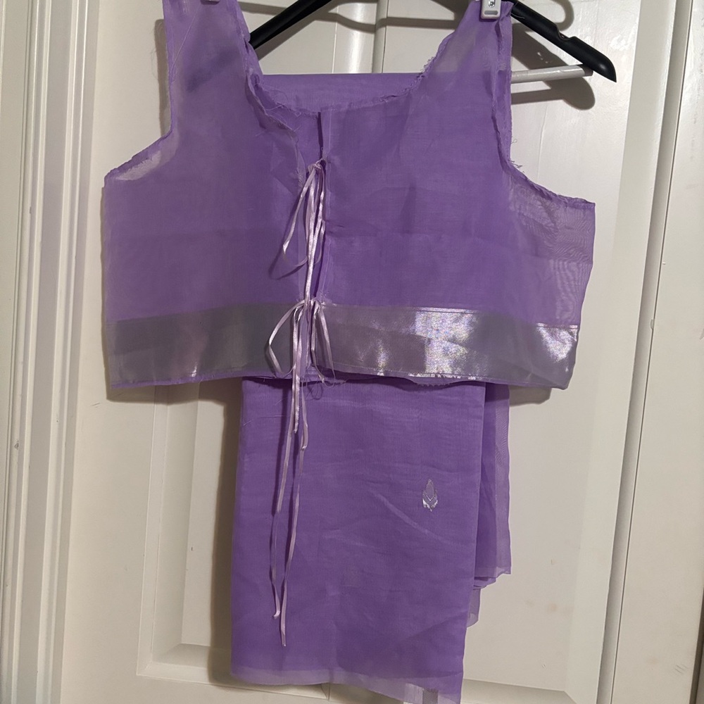 Lavender lilac saree new with large pretty blouse.